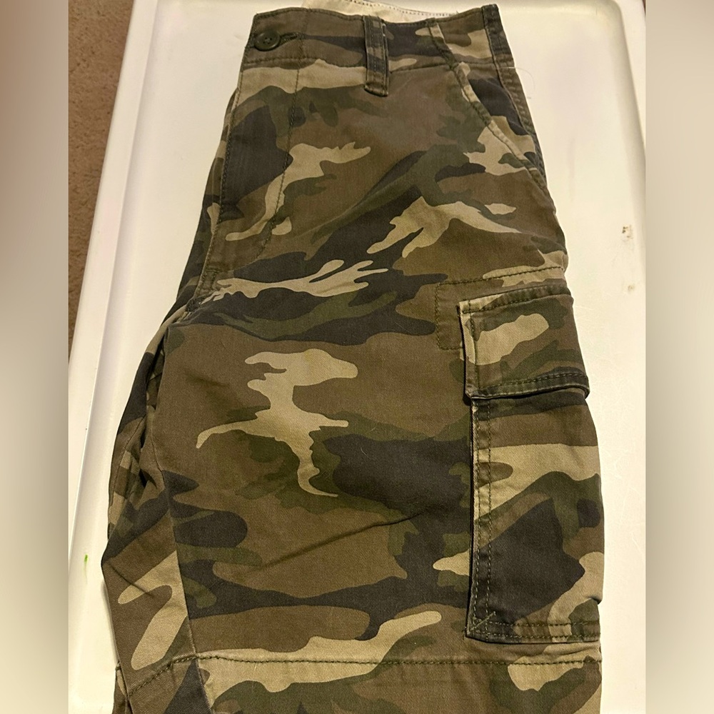 Men’s Old Navy Lived In Straight Cargo shorts